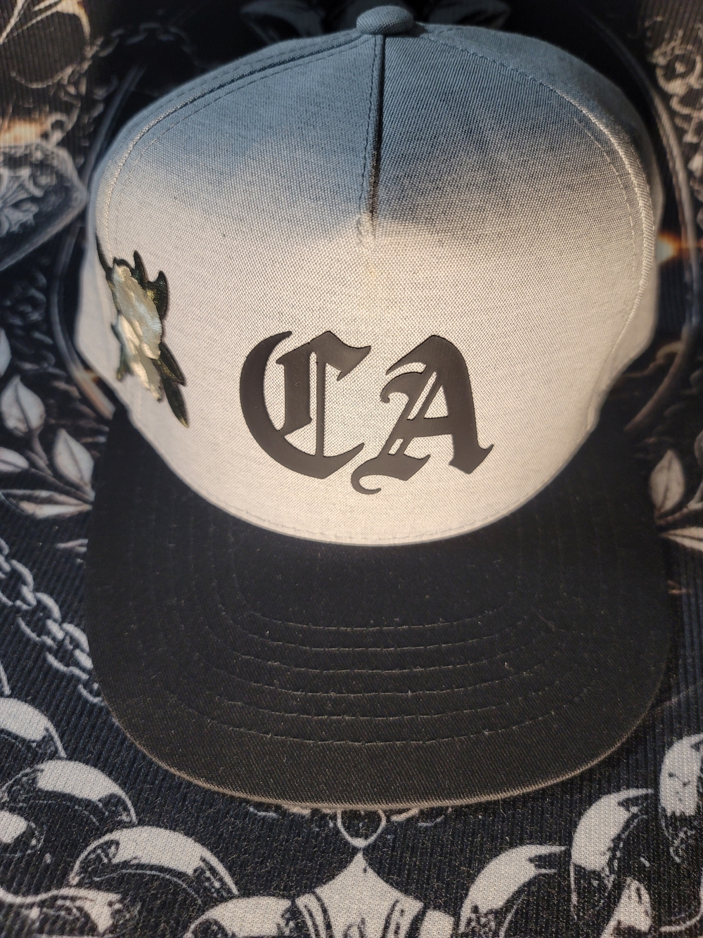 Ca Two-Tone Snapback Cap - Black & Gray
